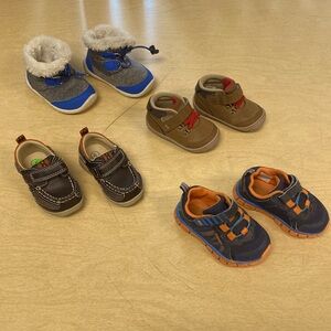 Baby boy shoes; size 4